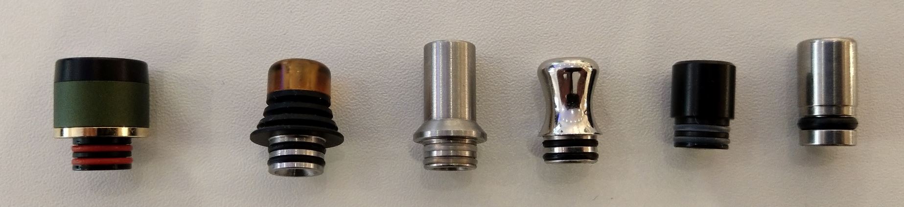 6 Drip Tips aus verschiedenen Materialien und in verschiedenen Formen